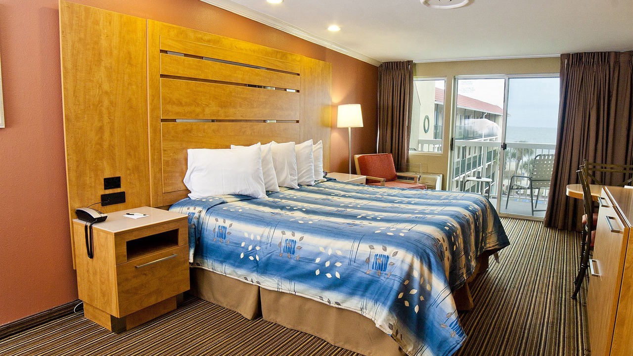 Photo of Bedroom in Tybee Island
