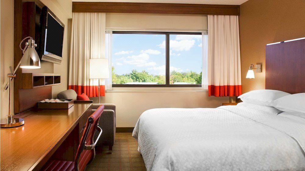 Photo of Bedroom in Coral Way