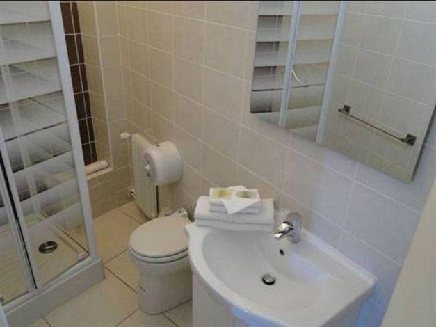 Photo of Bathroom in Entraigues-sur-la-Sorgue