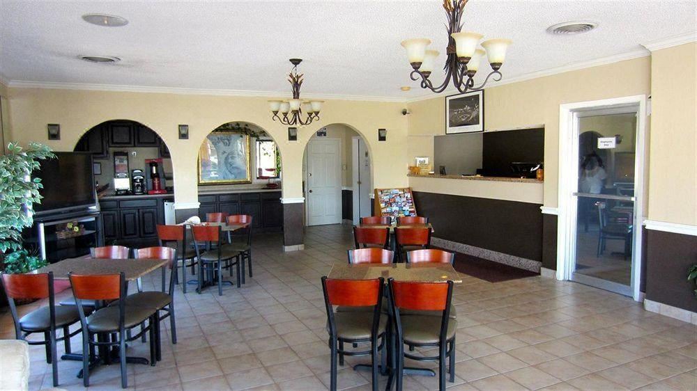Photo of Livingroom in Brenham