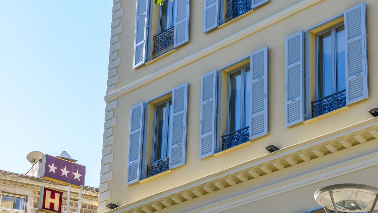 Photo of Buildings in Vernier