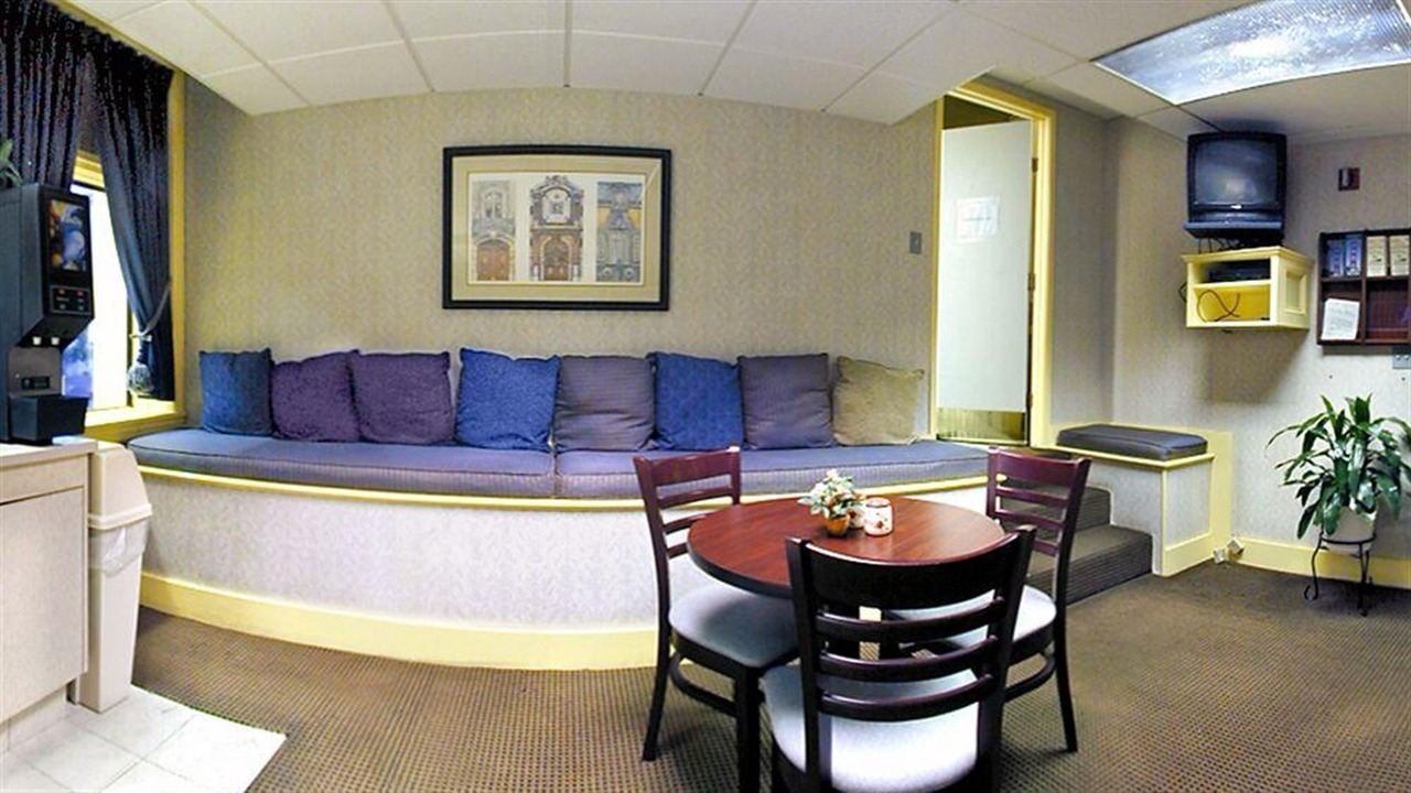 Photo of Livingroom in Downtown San Francisco