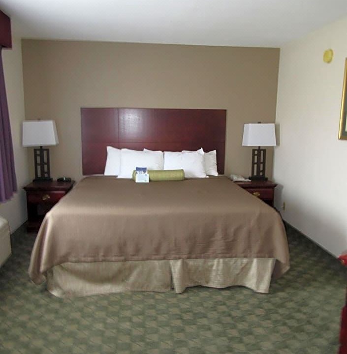 Photo of Bedroom in Neosho