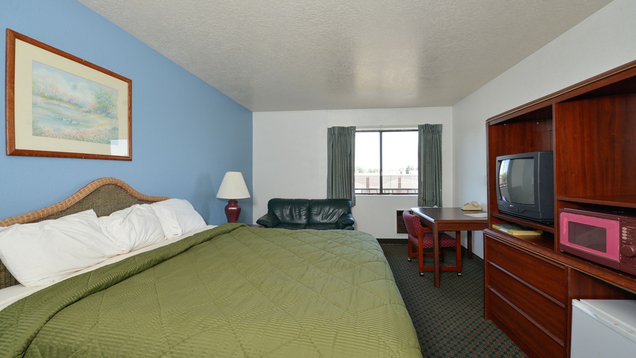 Photo of Bedroom in Salem