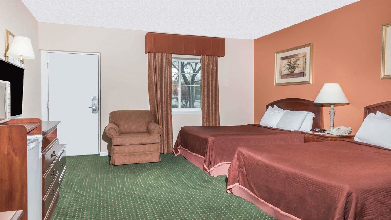 Photo of Bedroom in Lenox