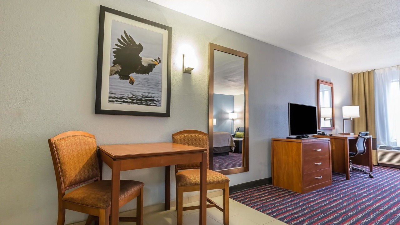 Photo of Livingroom in Alton