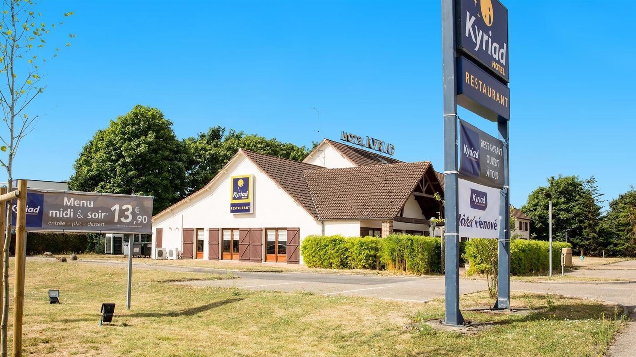 Photo of Buildings in Amilly