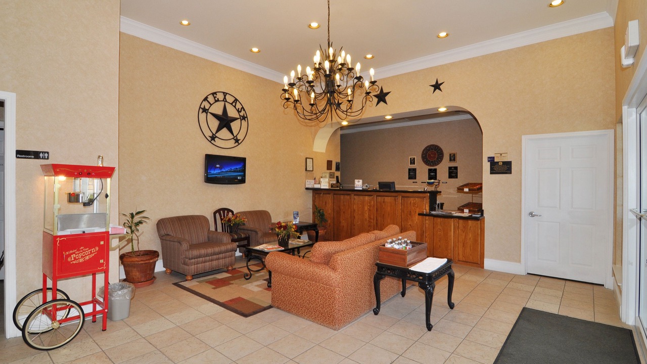 Photo of Livingroom in Kaufman
