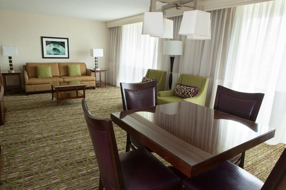 Photo of Livingroom in Cedar Knolls