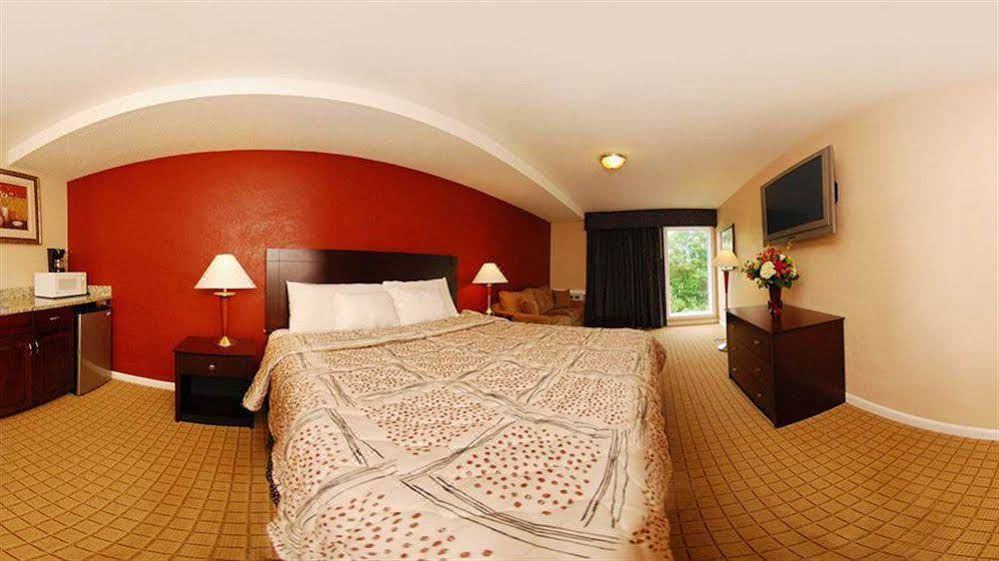 Photo of Bedroom in Westbrook Center