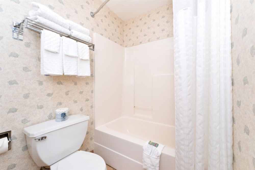 Photo of Bathroom in Neosho