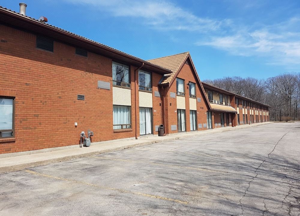 Photo of Buildings in Welland