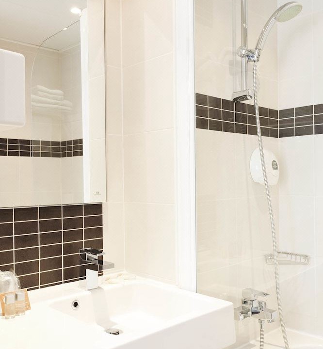 Photo of Bathroom in 13th Arrondissement