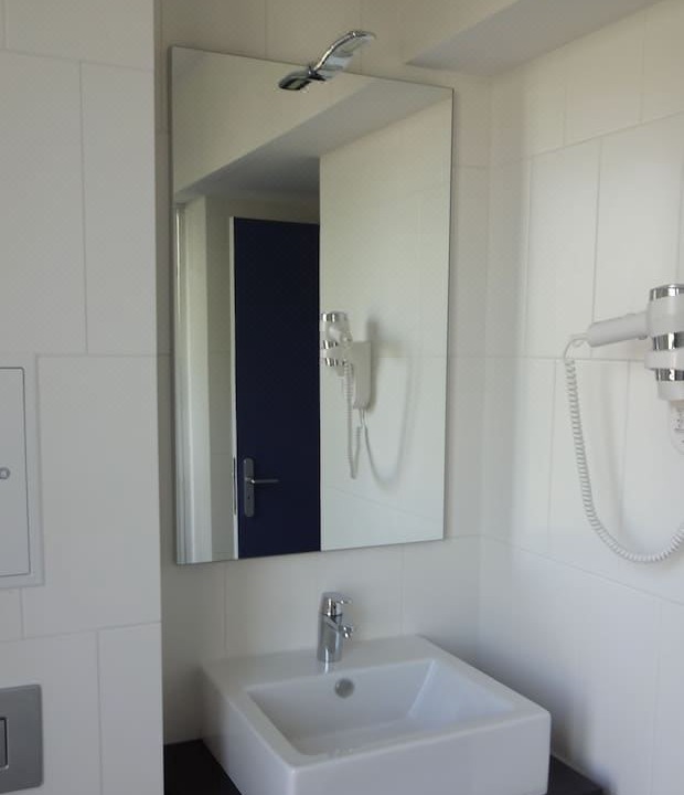 Photo of Bathroom in Chatou