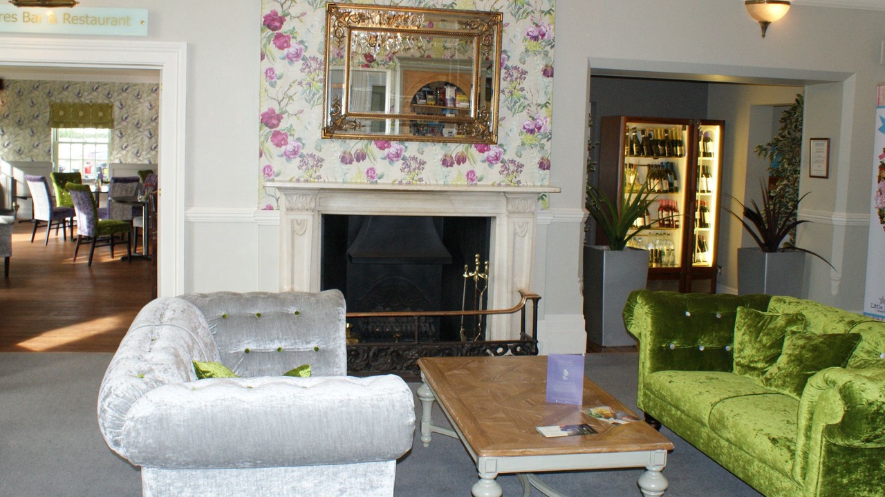 Photo of Livingroom in Alton