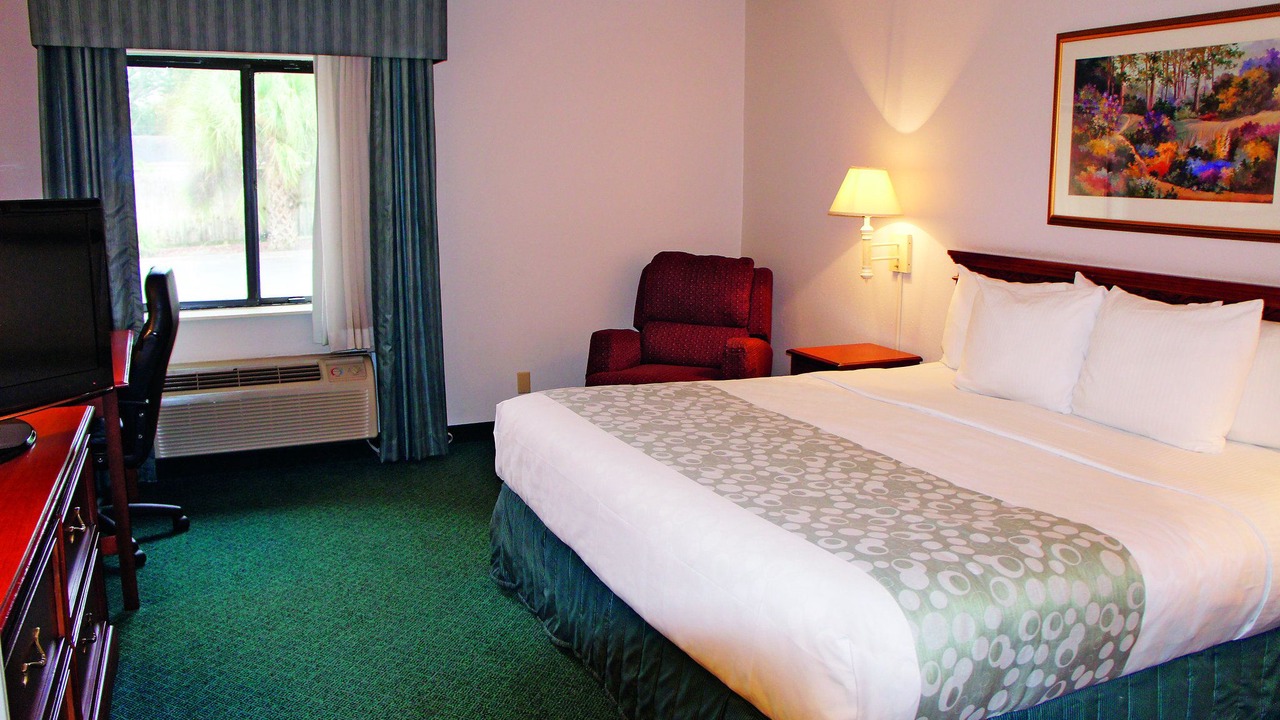 Photo of Bedroom in Dock Junction