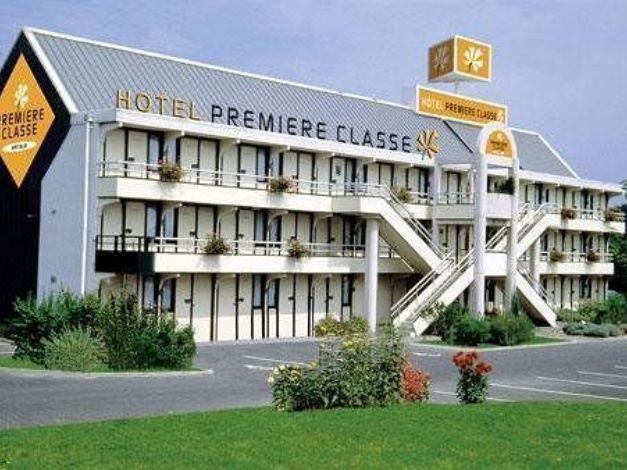 Photo of Buildings in Mouroux