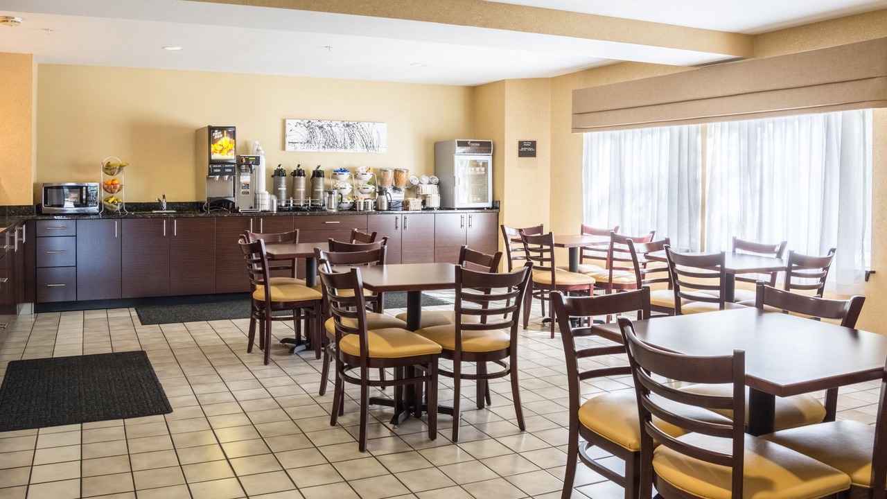 Photo of Livingroom in Mountain View District