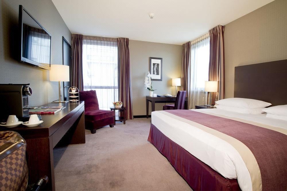Photo of Bedroom in Republique–Point-du-Jour