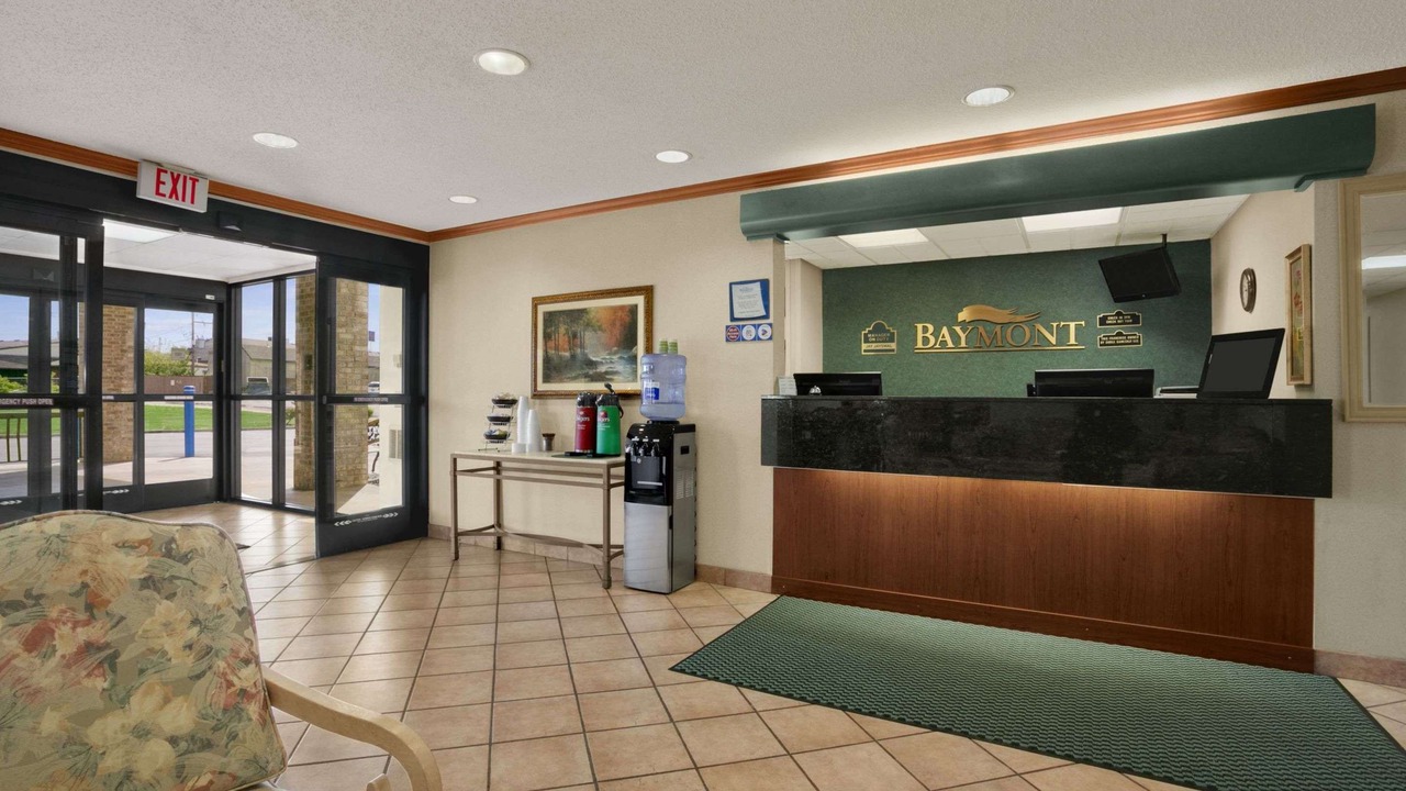 Photo of Livingroom in Sullivan