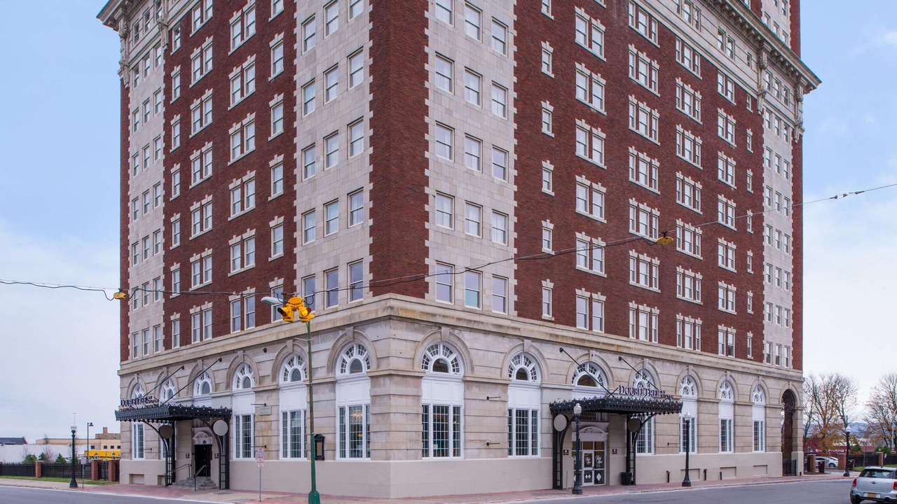 Photo of Buildings in Utica