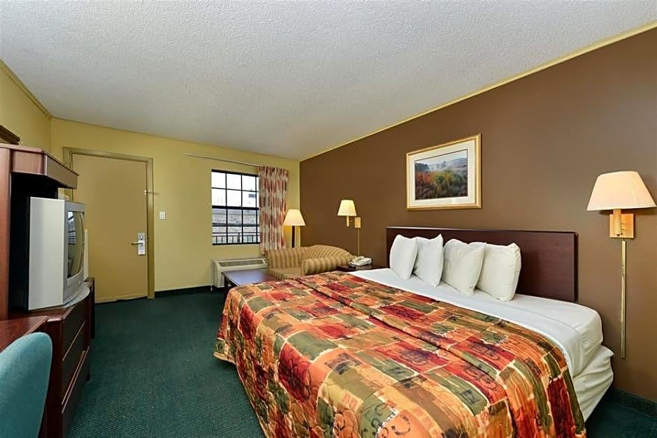 Photo of Bedroom in Caddo Valley