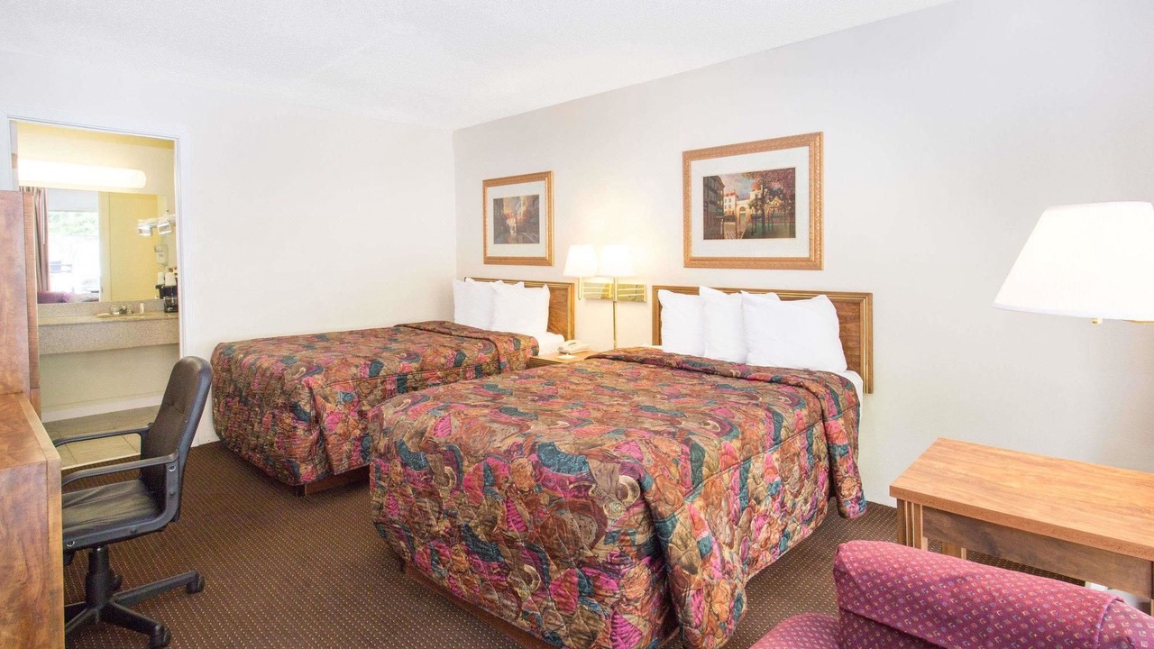 Photo of Bedroom in Dubuque