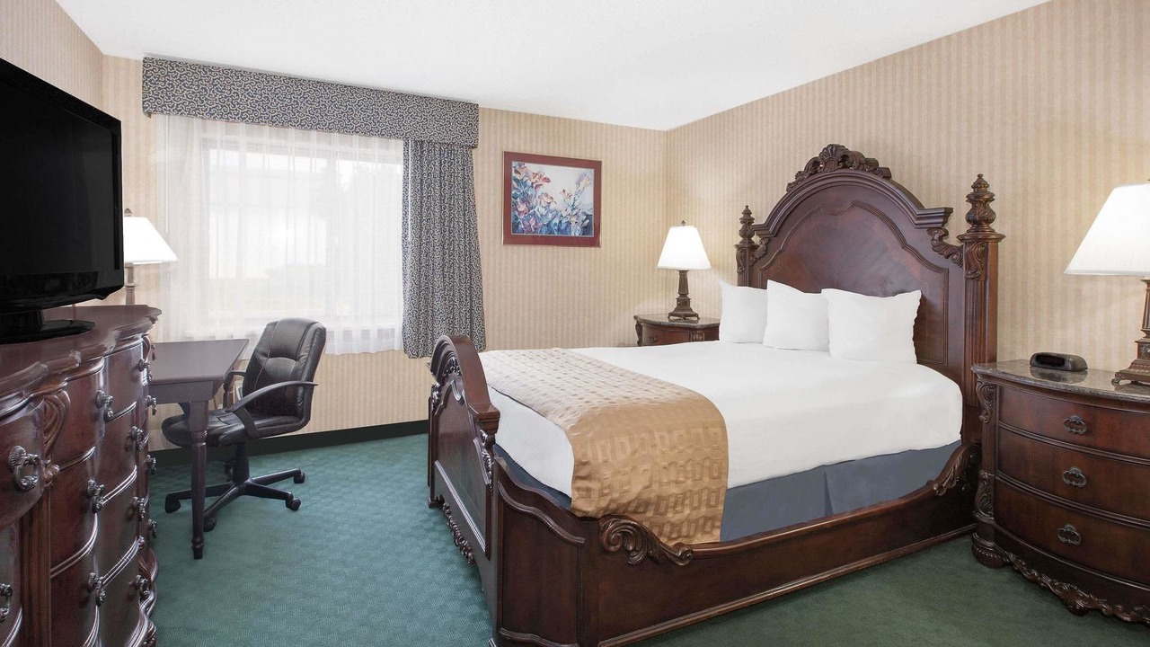 Photo of Bedroom in Flint