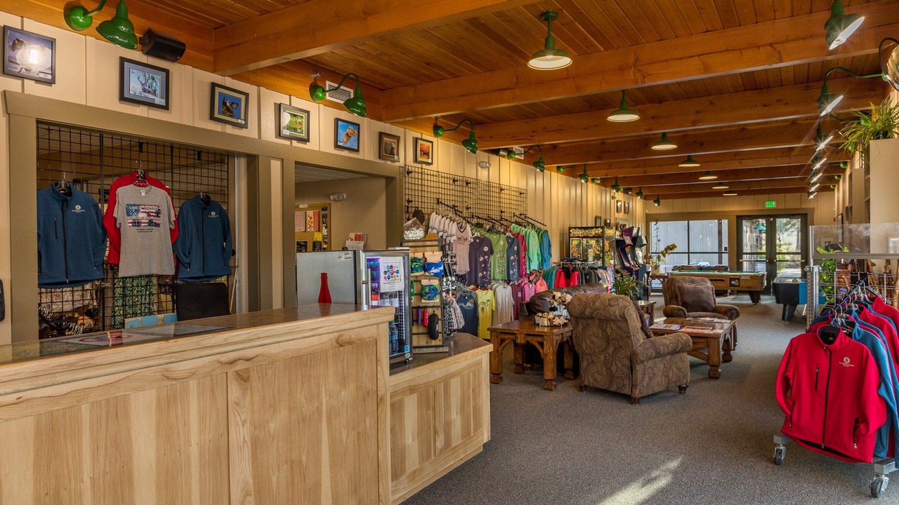 Photo of Livingroom in Klamath Falls