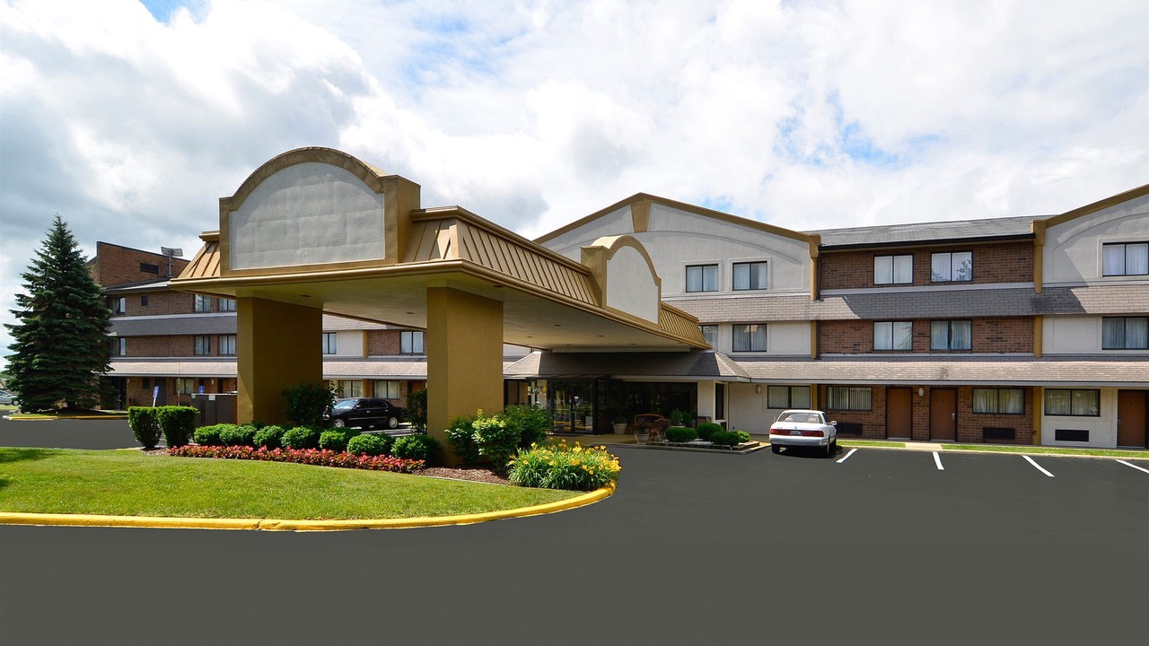 Photo of Buildings in Naperville