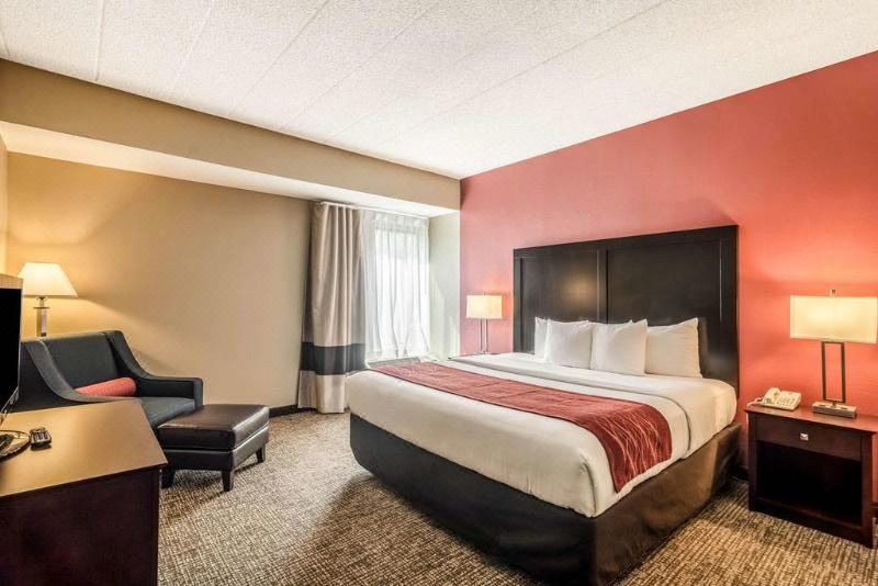 Photo of Bedroom in Des Plaines
