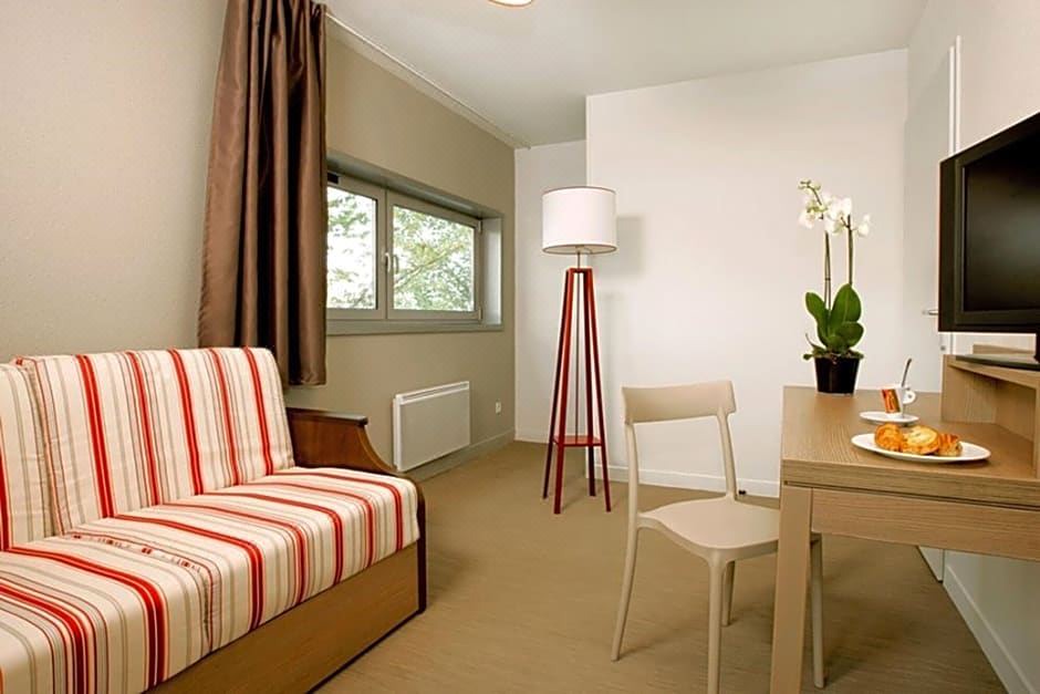 Photo of Bedroom in Saint-Assiscle