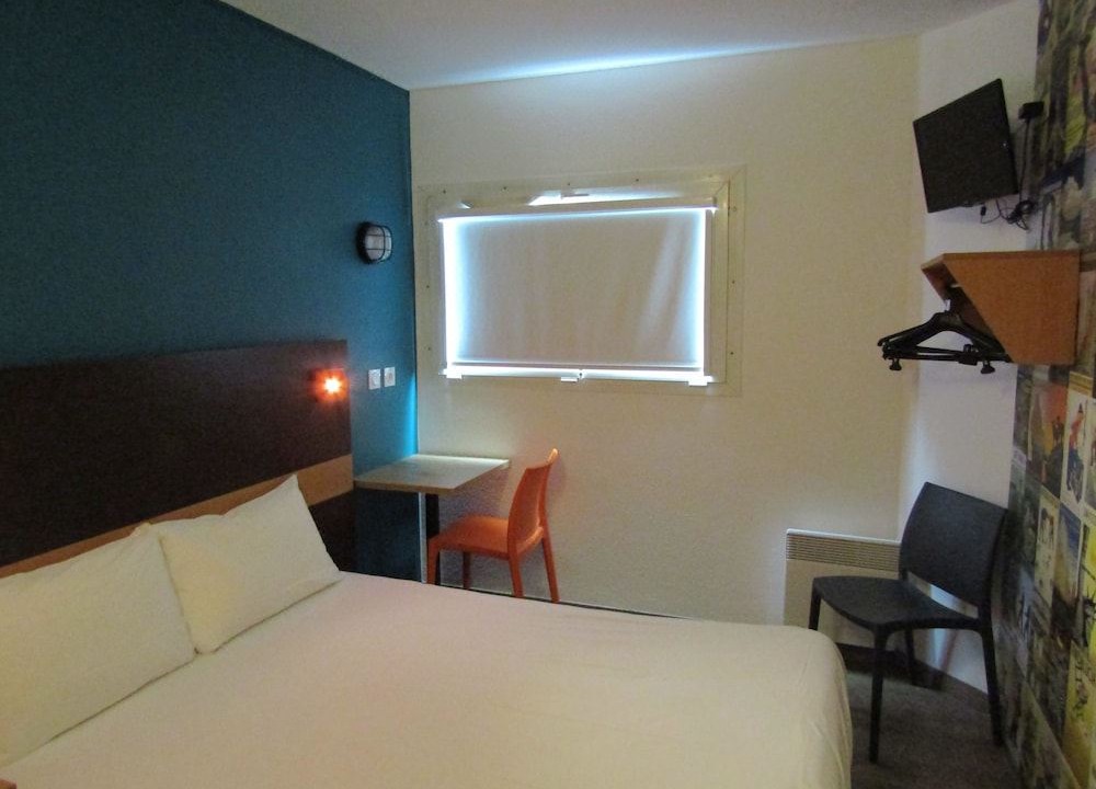 Photo of Others in Nemours