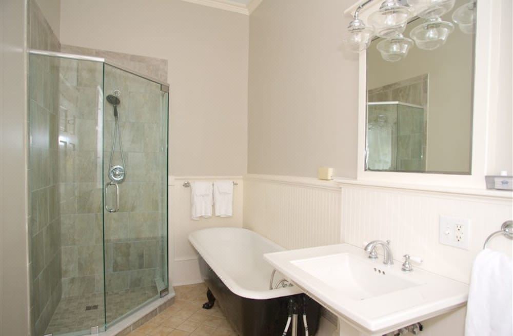 Photo of Bathroom in Venable