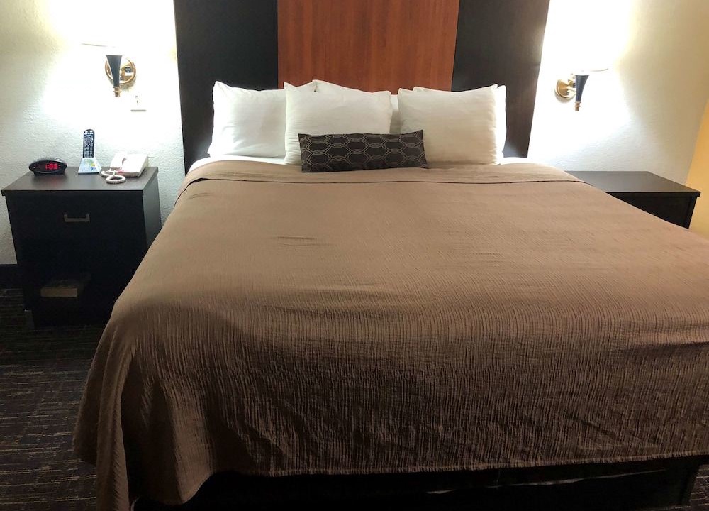 Photo of Bedroom in Grove City