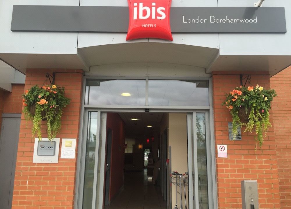 Photo of Livingroom in Borehamwood