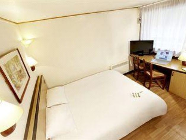 Photo of Bedroom in Cuincy