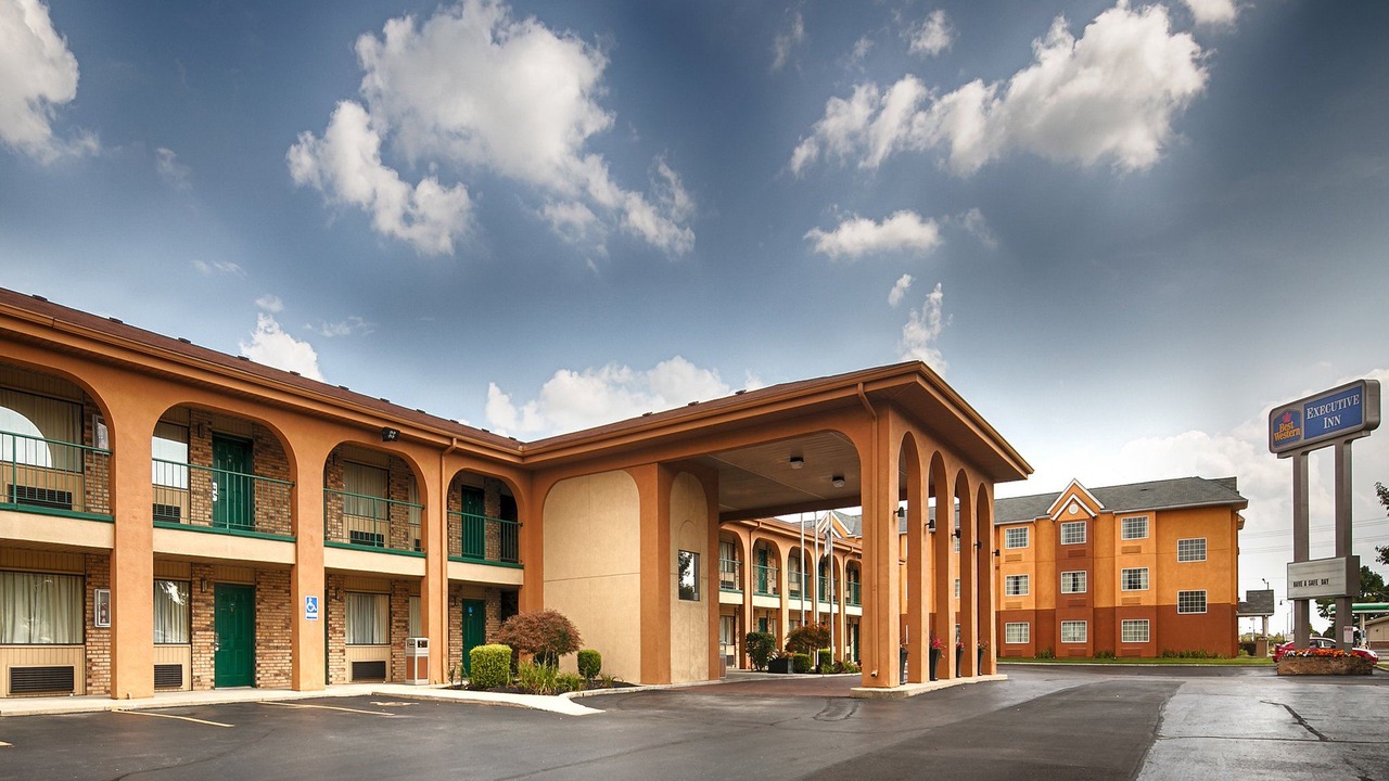 Photo of Buildings in Grove City