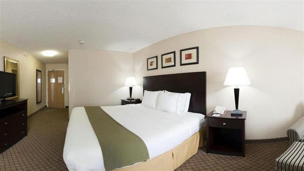 Photo of Bedroom in Green River