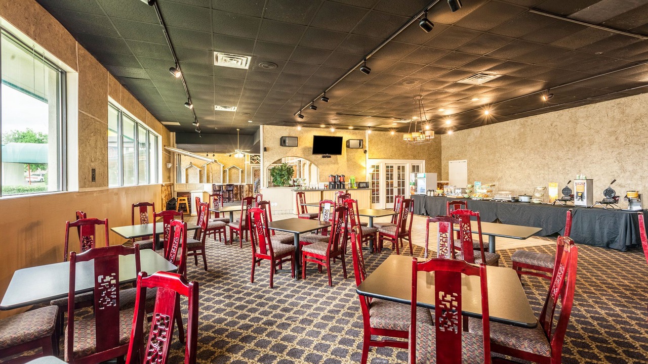 Photo of Livingroom in Tyler
