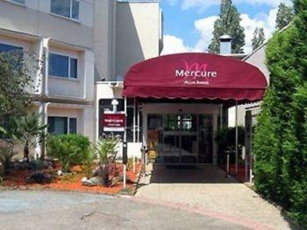 Photo of Buildings in Les Ulis