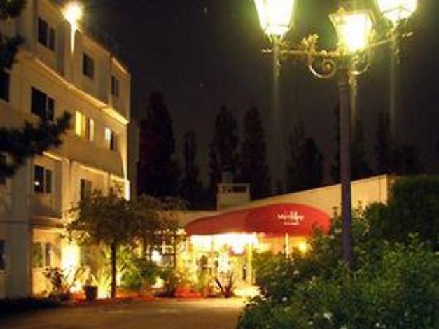 Photo of Buildings in Les Ulis