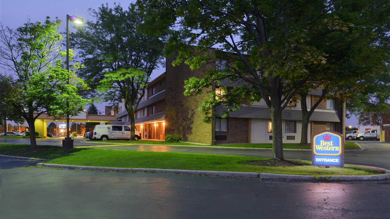 Photo of Buildings in Naperville