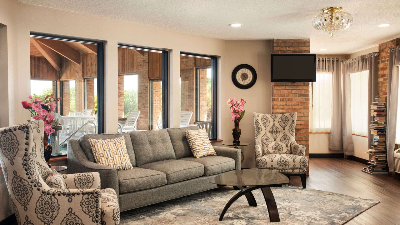 Photo of Livingroom in Warrenton