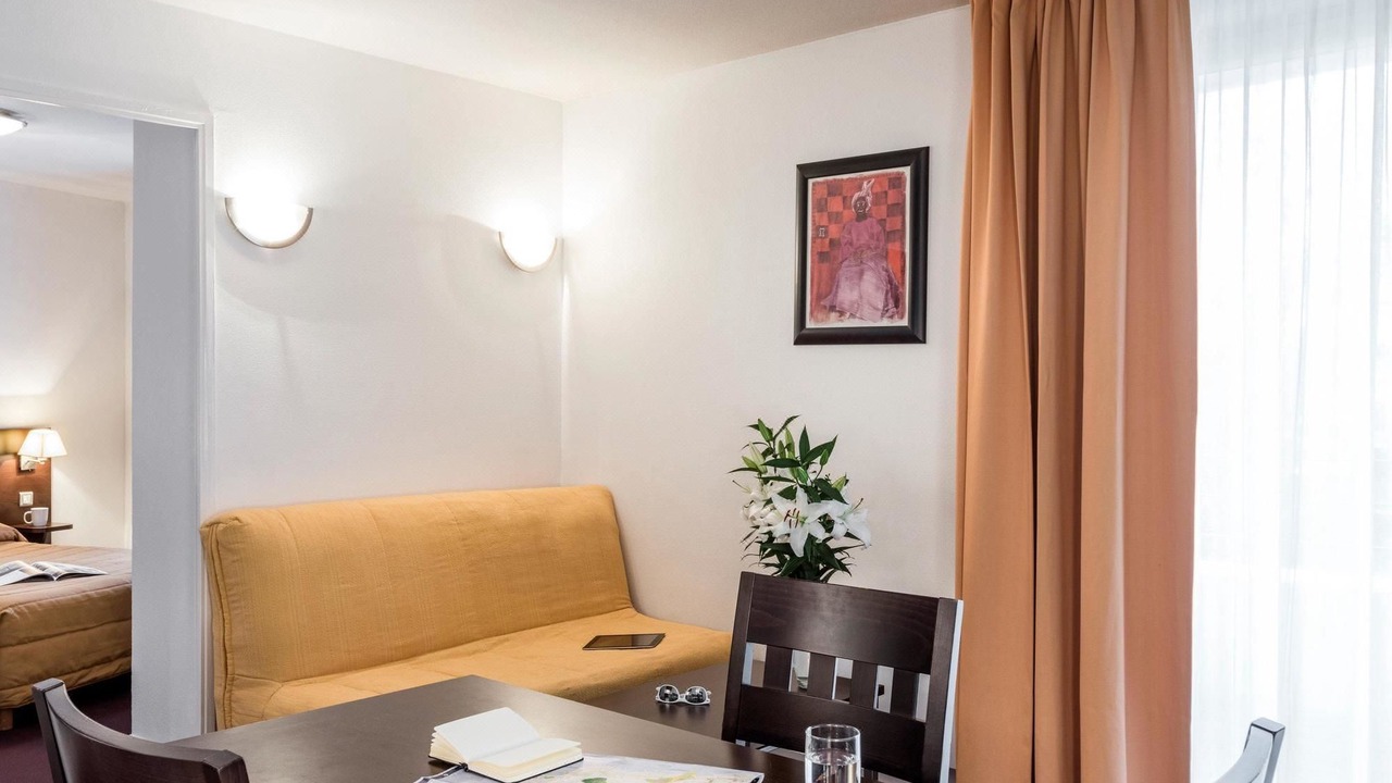 Photo of Livingroom in Clamart