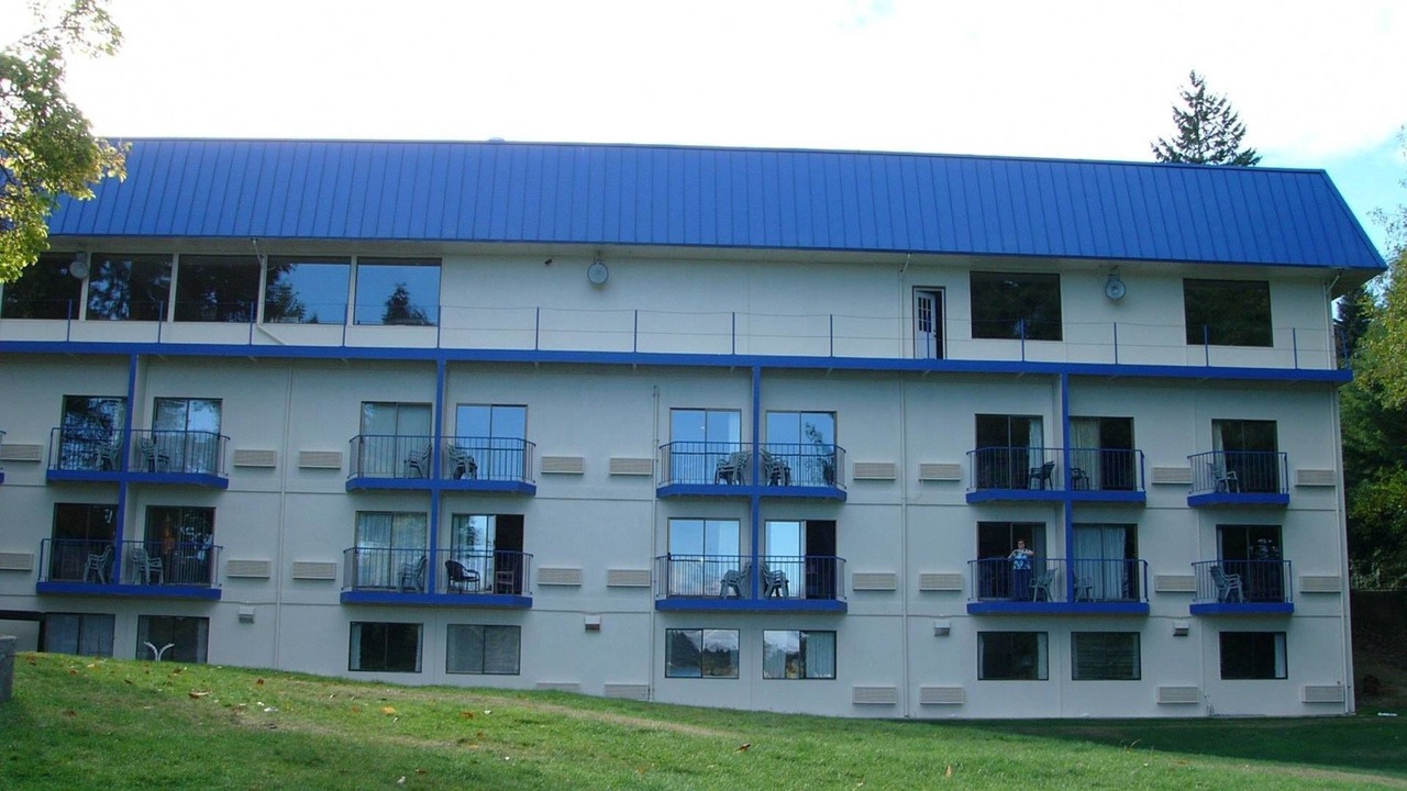 Photo of Buildings in West Hills