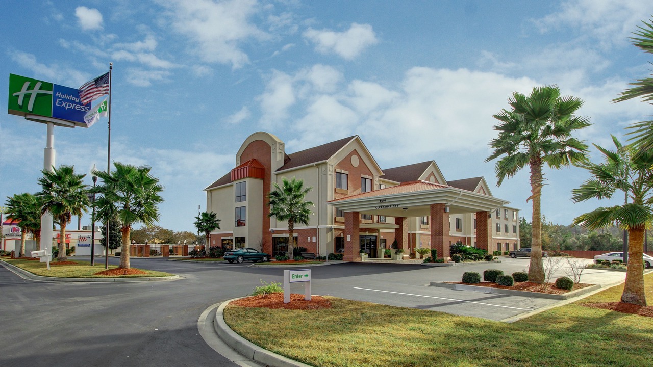 Photo of Buildings in Richmond Hill