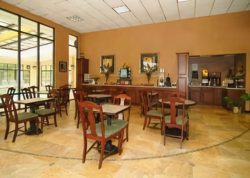 Photo of Livingroom in Perry