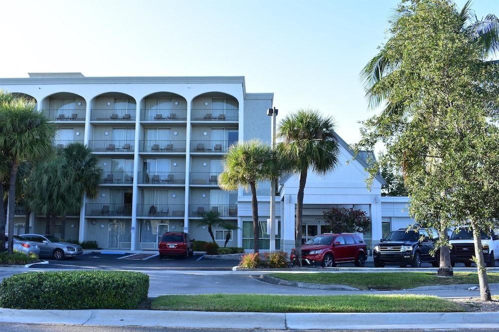 Photo of Buildings in North Miami