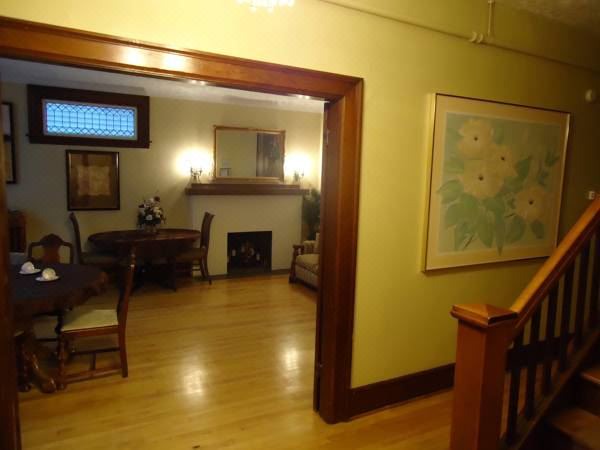 Photo of Livingroom in Queens Square